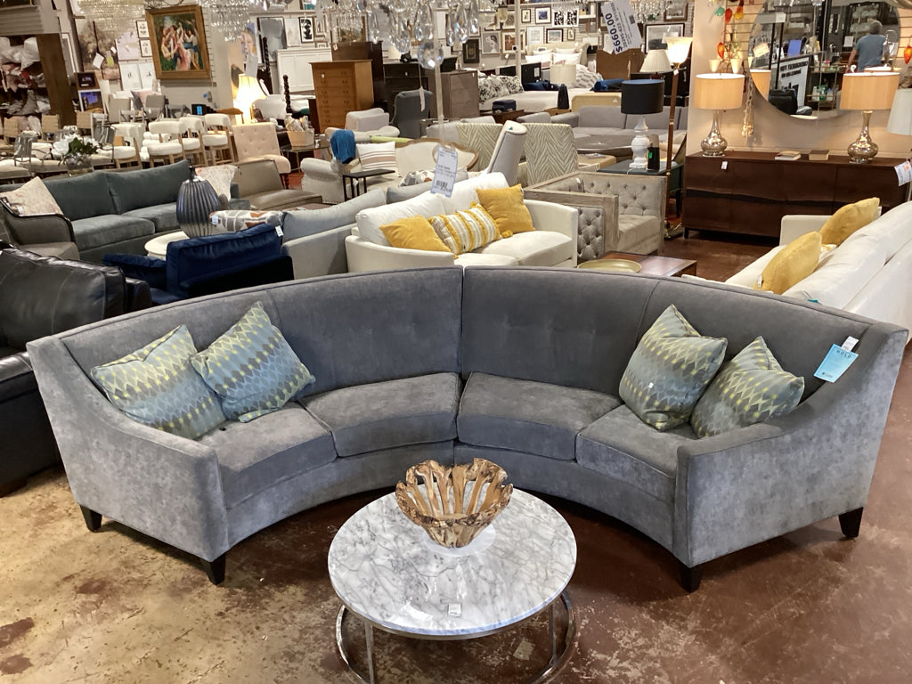 Rowe 2 piece curved Sofa / grey 134 x 37 x 33 high