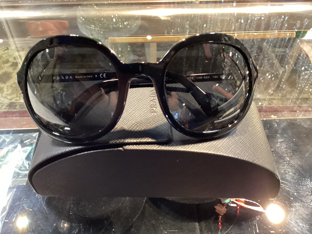 Prada Wayfarer Tinted Sunglasses