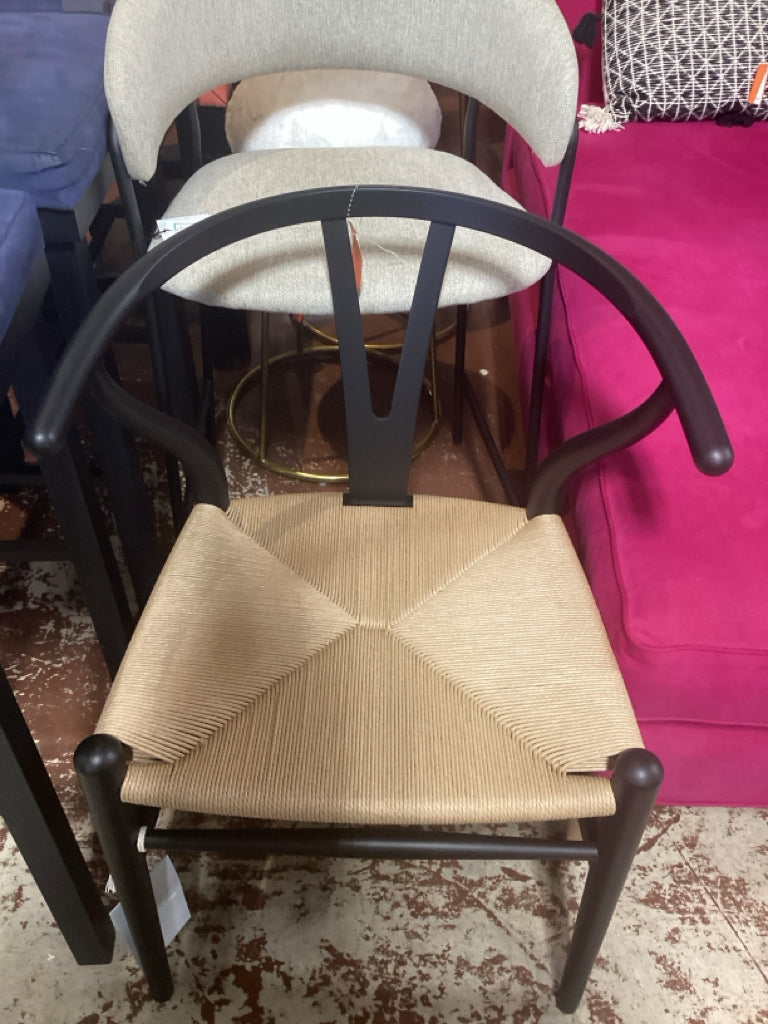 2 Modern Chair CH24 Wishbone Chair Black w/rush seat 23"wx33"Dx20"H 8PSE485D