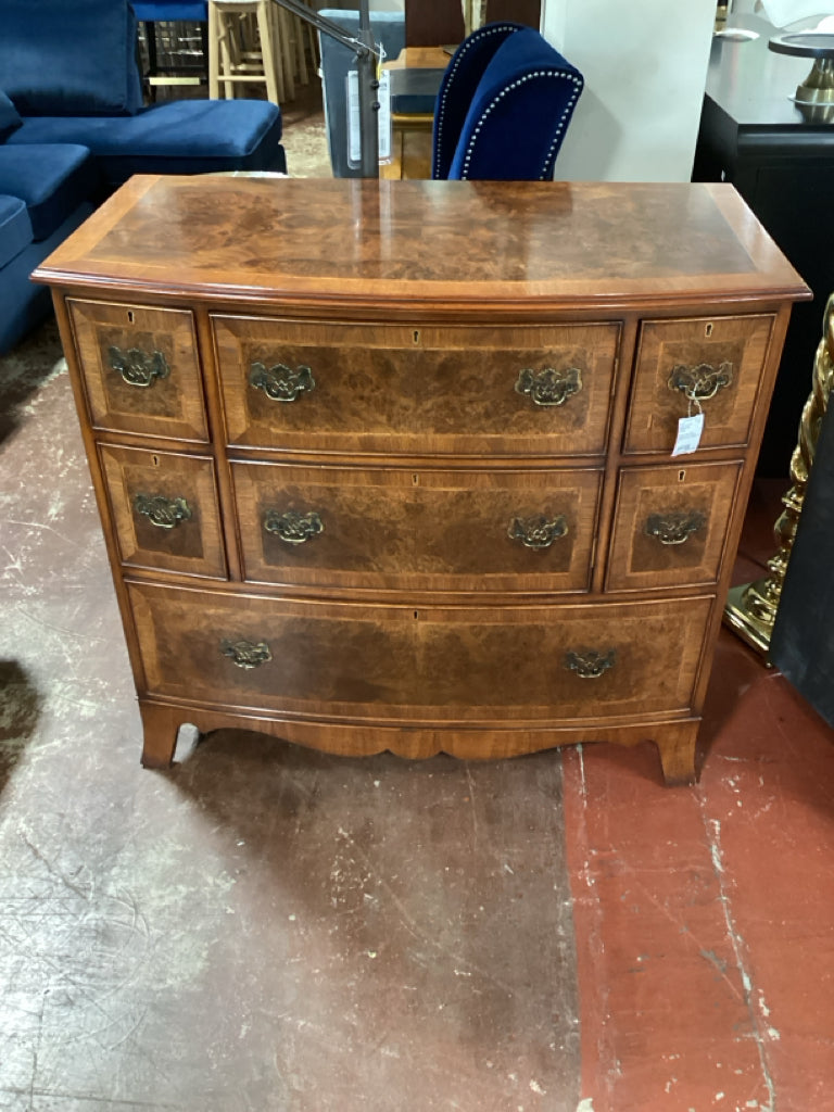 Berkey & Gay Antique mahogany & burl Chest of Drawers / 40 x 21 x 36 high AS IS