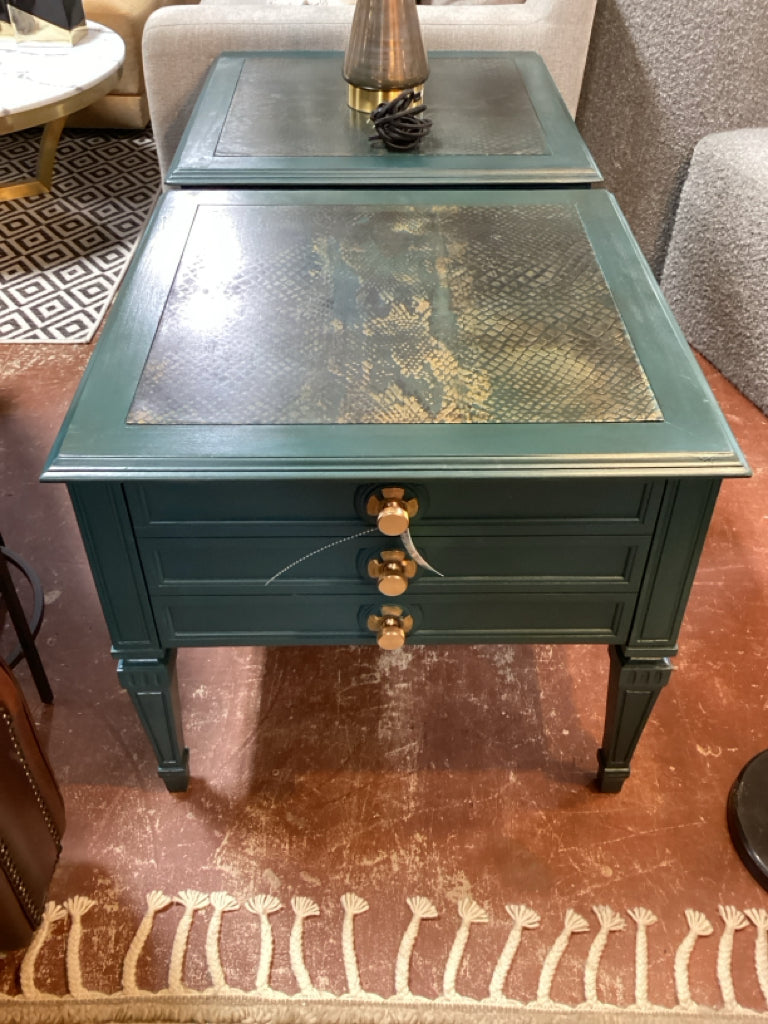 PAIR vintage End Tables green & gold "snakeskin" top 26 x 26 x 22