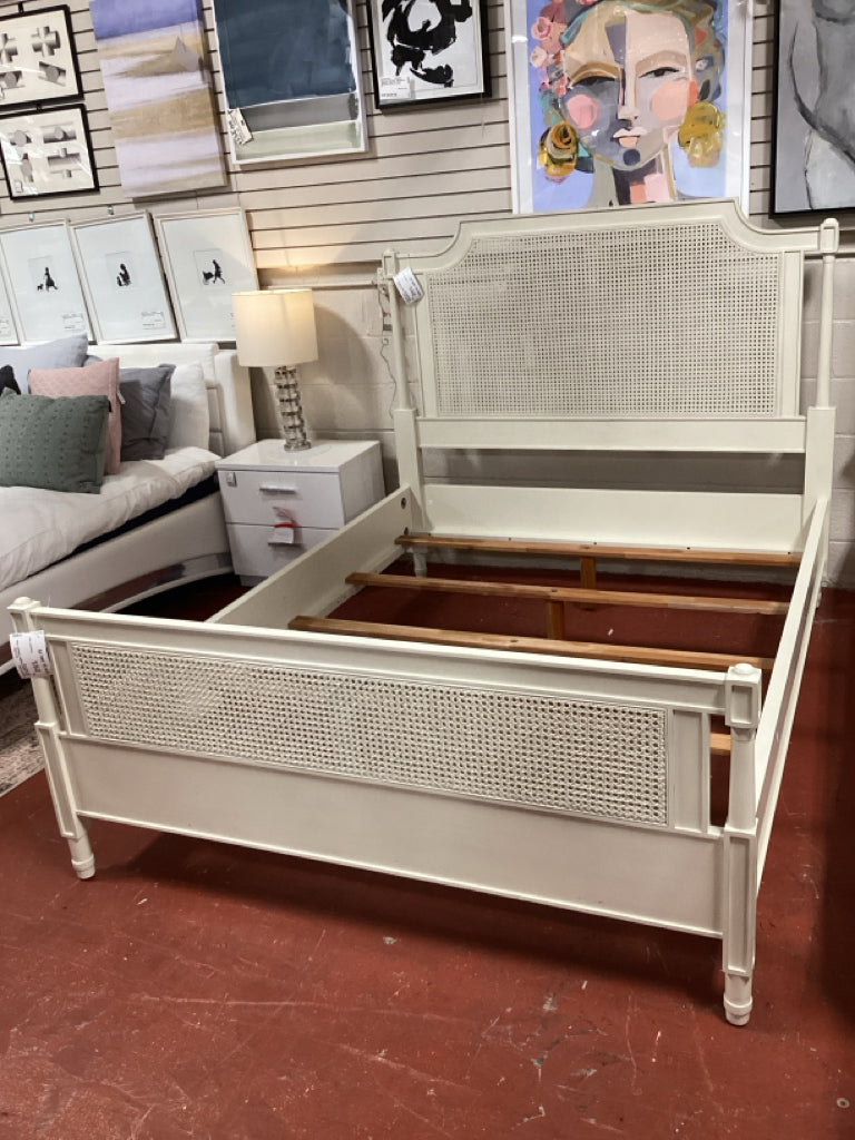 Queen Ballard Designs Villandry Cane Bed HBFB, rails