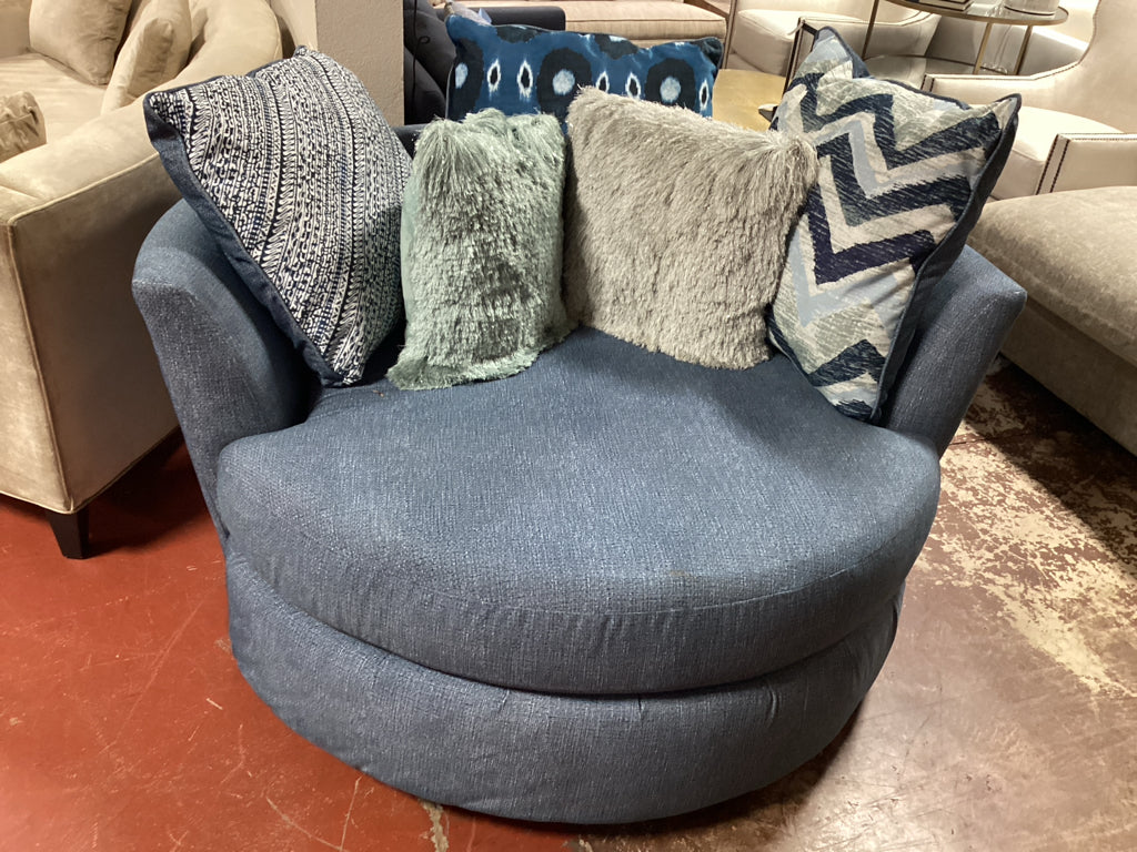 Swivel Blush Grey Chair and Half with 5 Accent Pillows (as found)