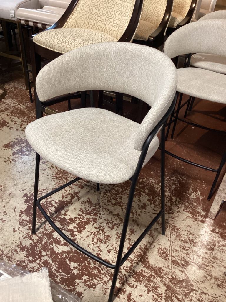 Mercana Carolyn Bar Stool 35"H