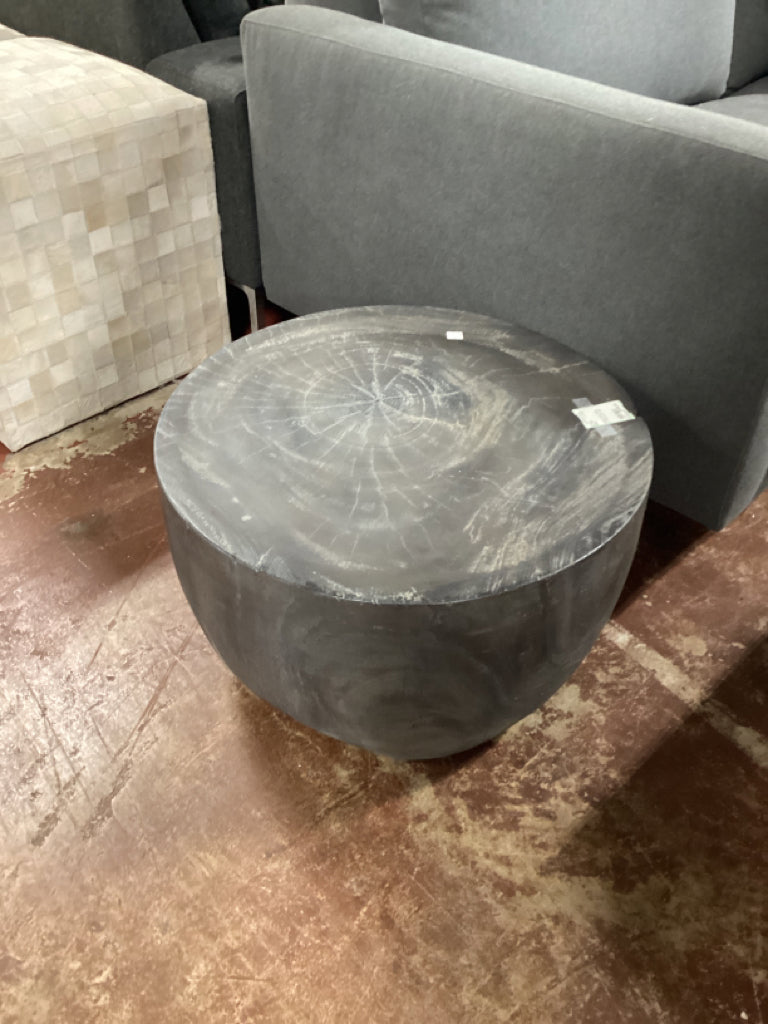 Hobbs Drum Table 22" Round 13" high