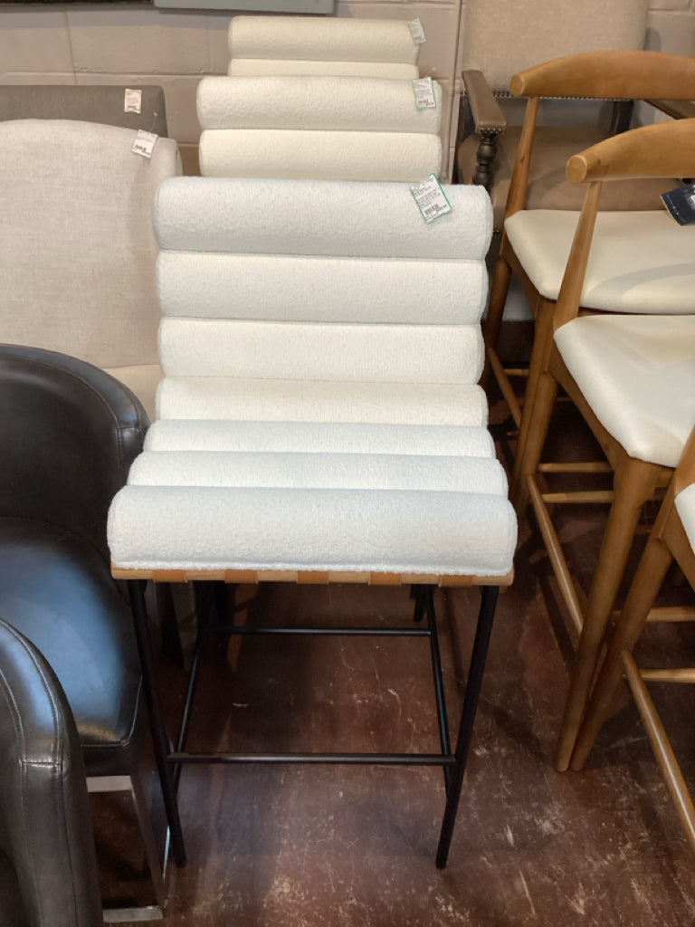 Denver Modern Vail Boucle WHITE Bar Stool 19.5 X 24 X 39 2CP3HP2F