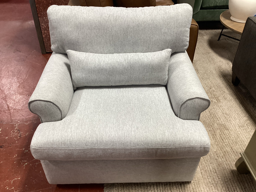 Havenly Maxwell Swivel Upholstered Grey Chair