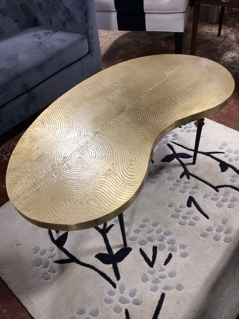 Arteriors Slone Antique Brass Coffee Table 44"W x 16"H x 17"D Oval 9SJHNRXS