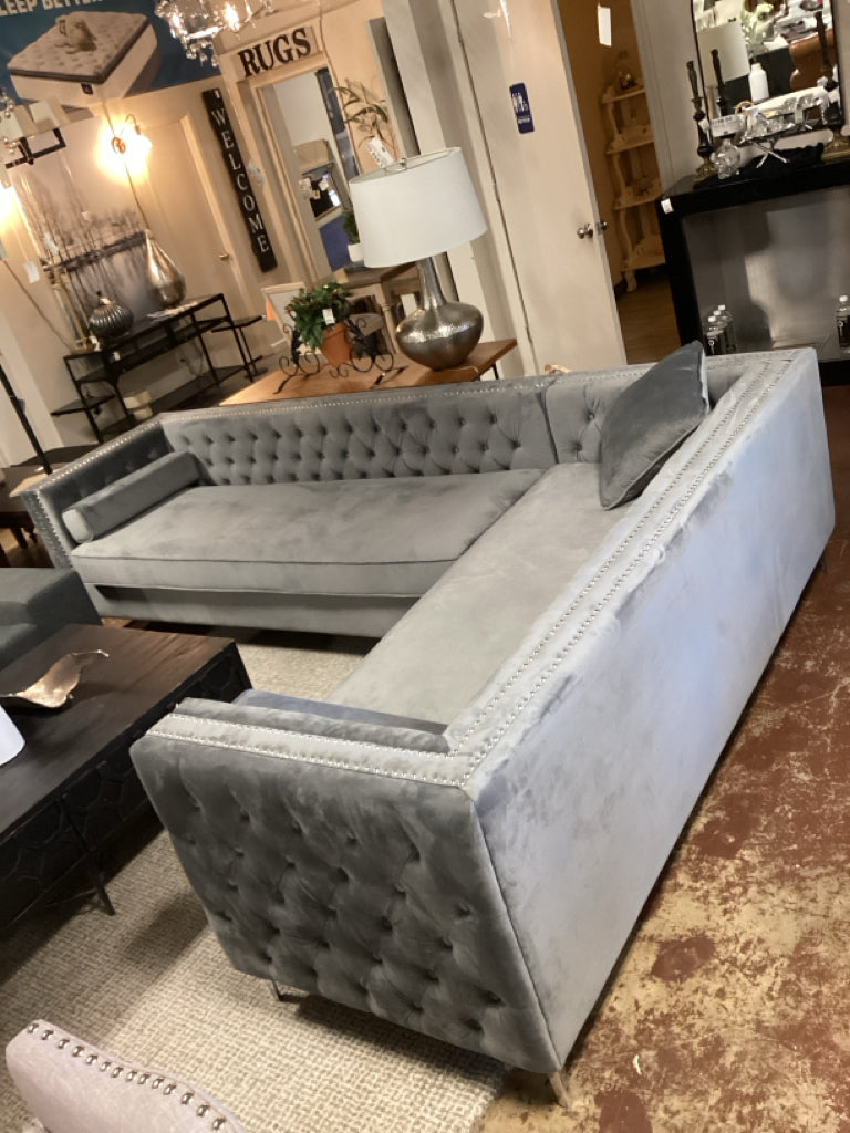Velvet Rt Facing Corner Sectional, Grey 120.5 x 85 x 30