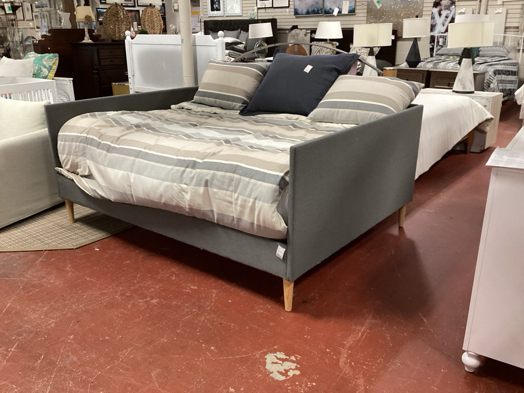Size Full GREY Day Bed