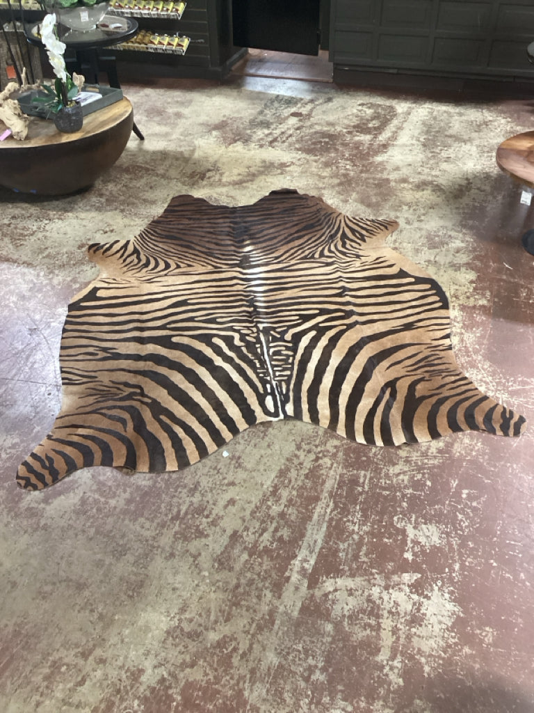 Four Hands Rug / Zebra printed hair on hide 60 x 84