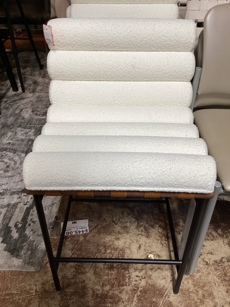 Vail Counter Bar Stool Walnut - 19.5" W x 24" D x 33" H - 9QN9WUPM