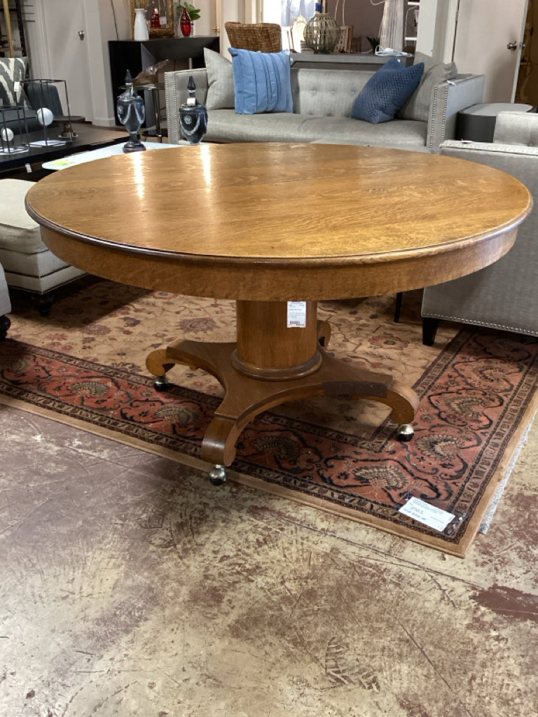 Victorian Oak Antique Dining Table 56" round w/ 4 leaves