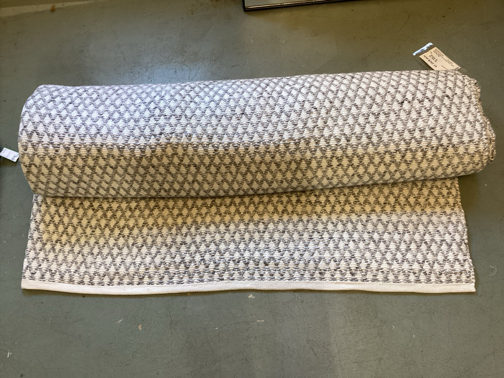 Surya Azalea 8x10 Grey/Wht Hand Knotted Rug