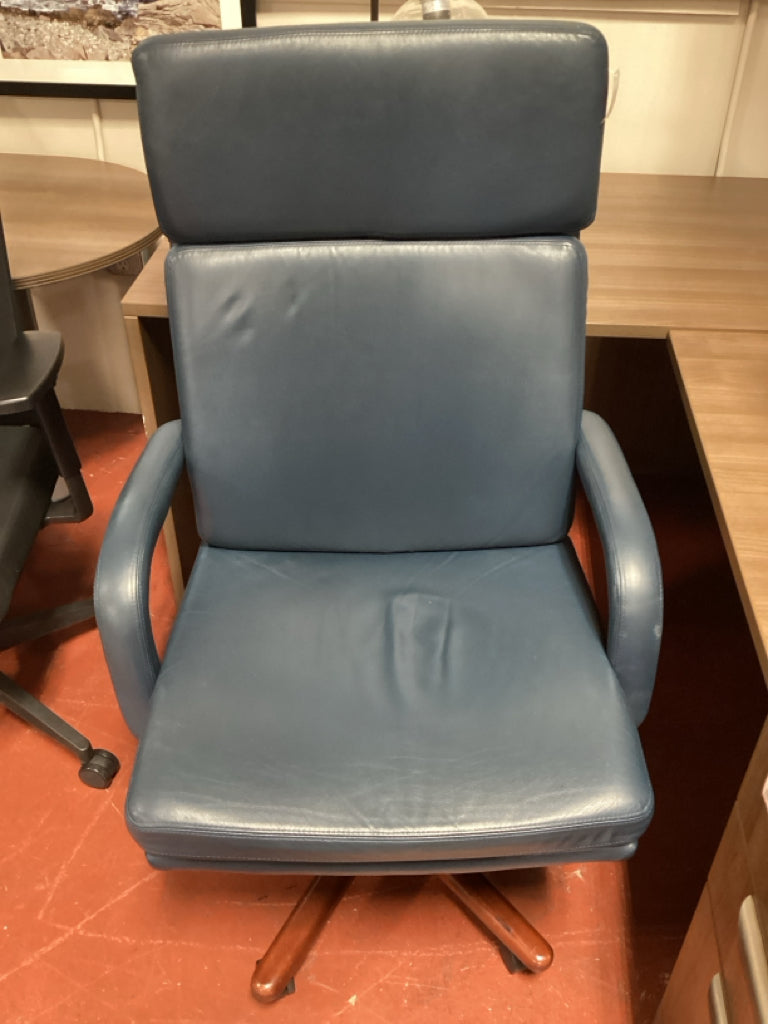 Taylor Executive Office Chair / blue leather