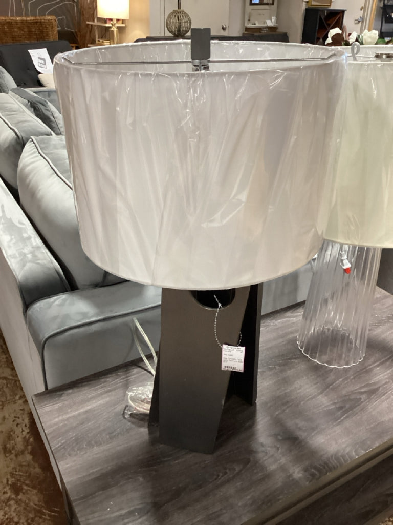 Grey Concepto Table Lamp Geometric Base 29.5"