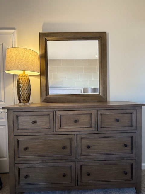 Magnussen Home Talbot 7 Drawer Dresser/Mirror SET