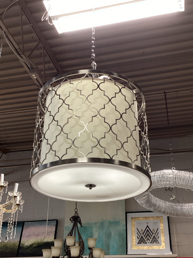 Quatrefoil Metal Drum Chandelier w/ Chain Drop in Brushed Nickel Finish 22"D x 1