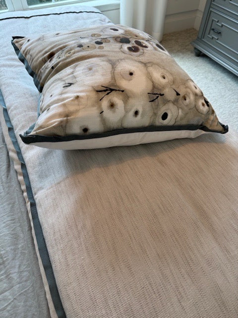 Eastern Accent Queen Comforter and 3 Pillows Ivory; grey/blue dogwood print