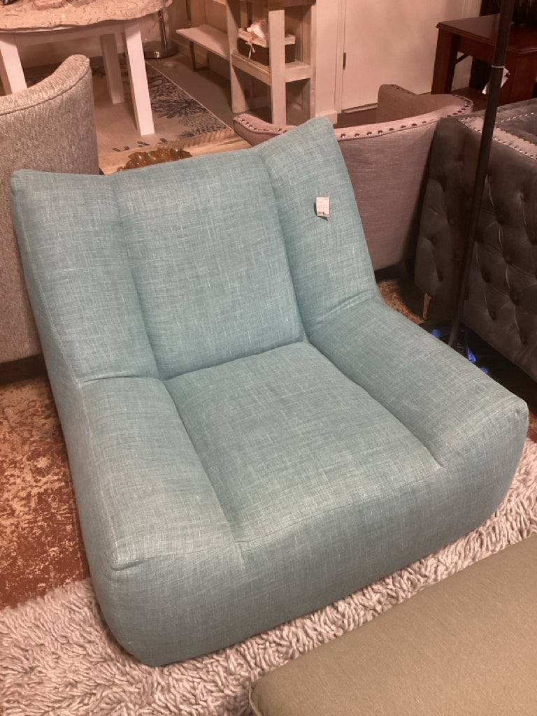 Lee Industries Aqua swivel chair 40 x 36 x 34 high