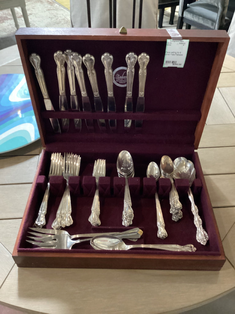 Place setting for 8 Silver Plate Flatware