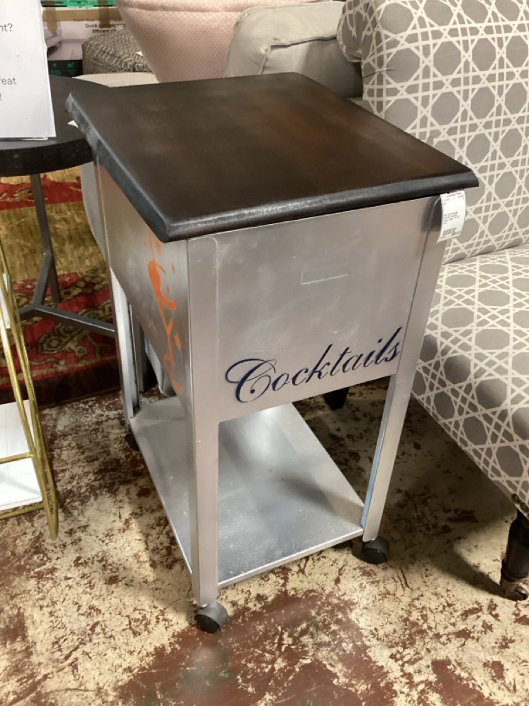 Bar/ rolling beverage cart with removable cooler / silver / 15 x 18 x 29