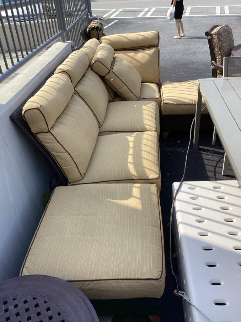 Outdoor wicker sofa & 2 ottomans / yellow cushions