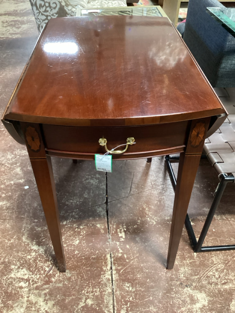 Hickory Chair Pembroke Mahogany drop leaf End Table 28 x19 x28