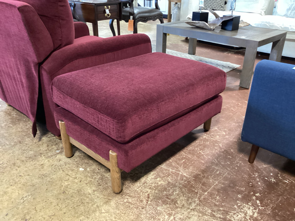 Havenly Red Oslo Rectangle Ottoman 36" W x 19" D x 34"  2RLJ28G4