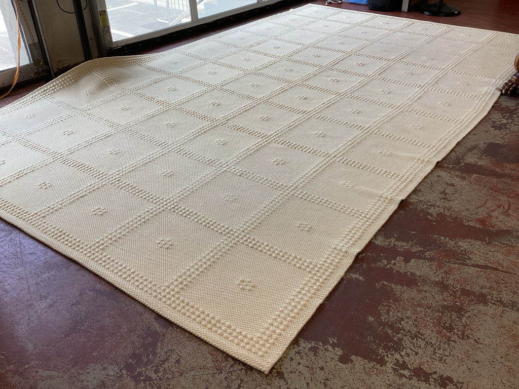 Carousel Cream 100% Wool Knotted Rug 9x14