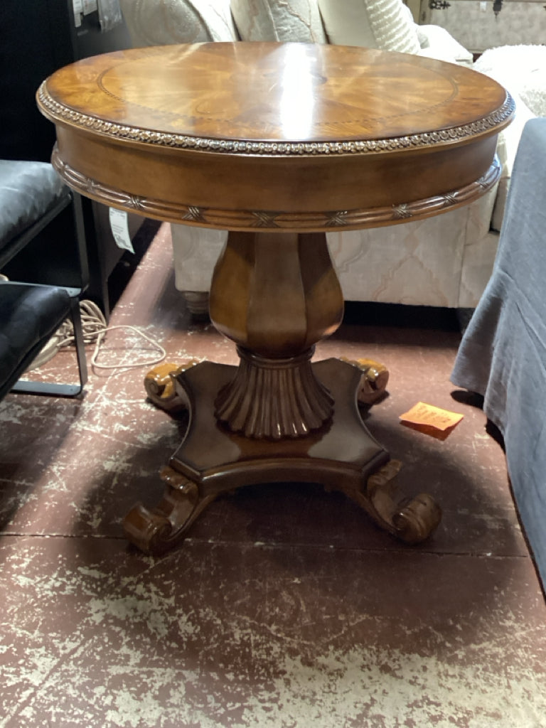 Traditional Round Burlwood Accent Table 29x29