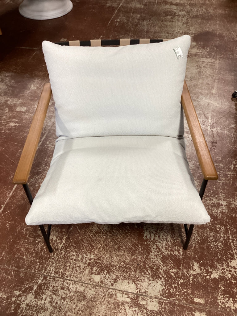 Denver Modern Outdoor Vail Lounge Chair / Slate FIQA Dove Boucle 32PMLTP6