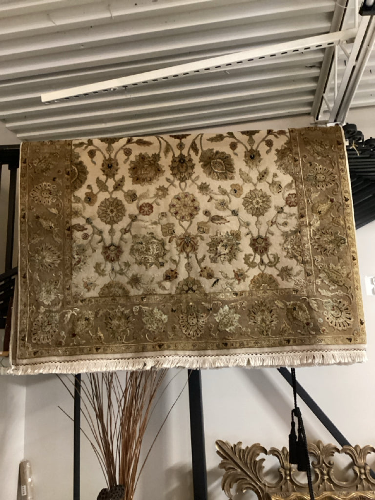 Tai Mahal Wool/Silk Ivory/Light Blue 5' X 7' Rug