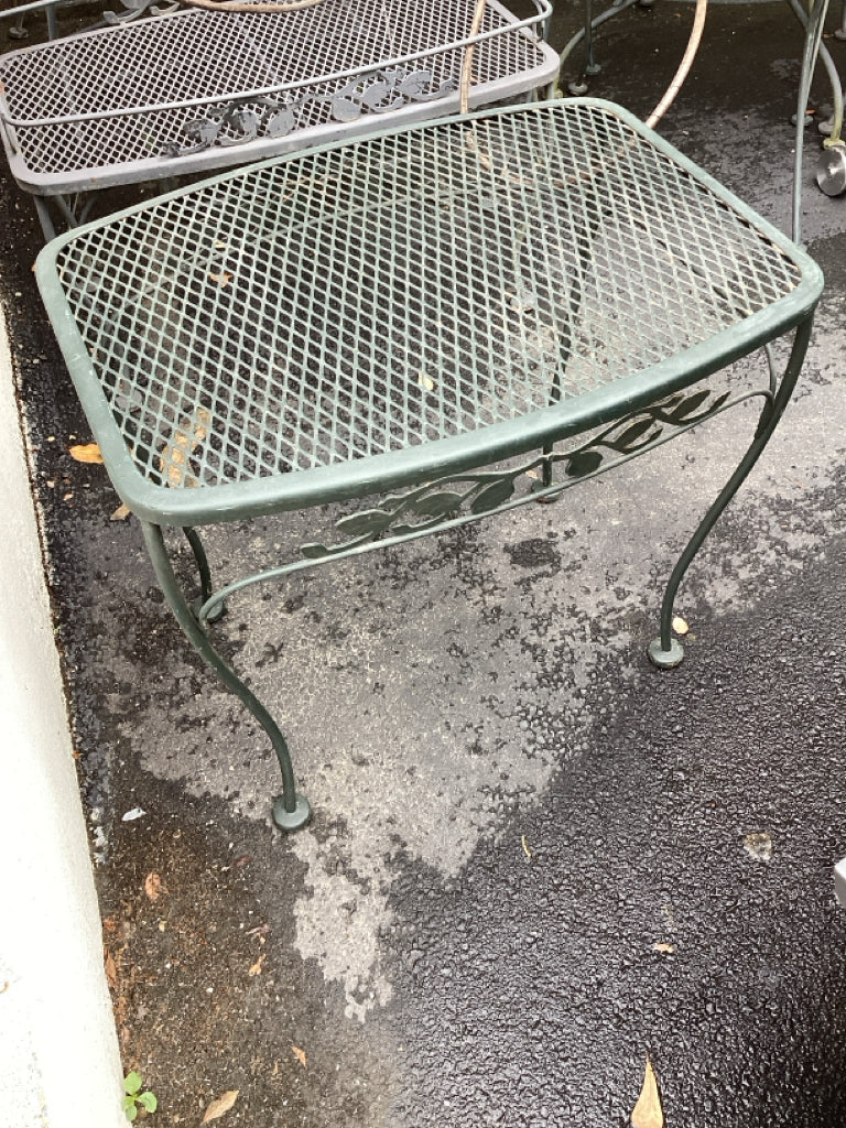 Cast Iron Table Black 18.5x24x21