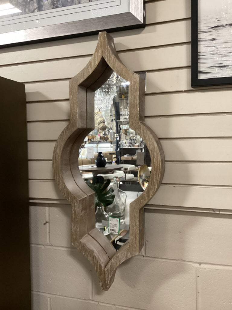 Mercana Tamanar 33.5" Wood Frame Wall Mirror 8GNY4E3K