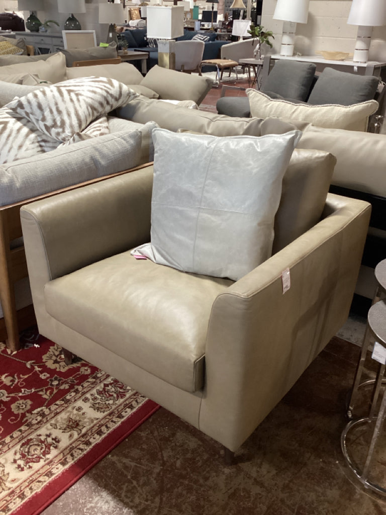 Havenly Owens Top Grain  Leather Taupe  Chair   35x33x32    6ELK2M9A