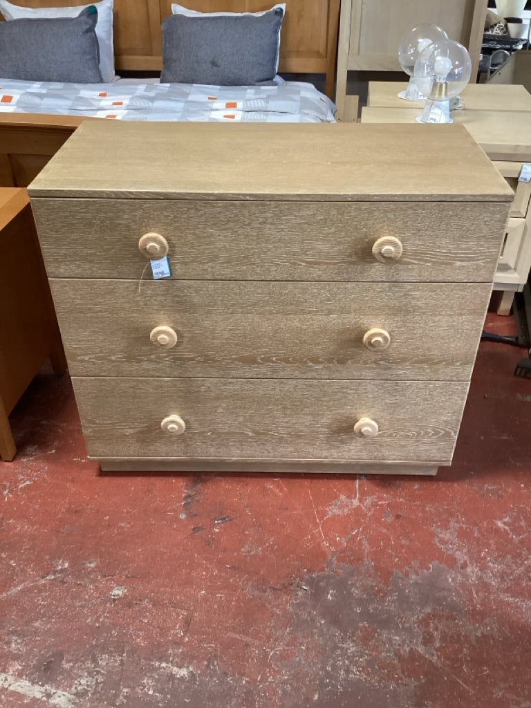 LuLu and Georgia Pickford Dresser 3 drawer oak / 40 x 16 x 34 422DJC4E