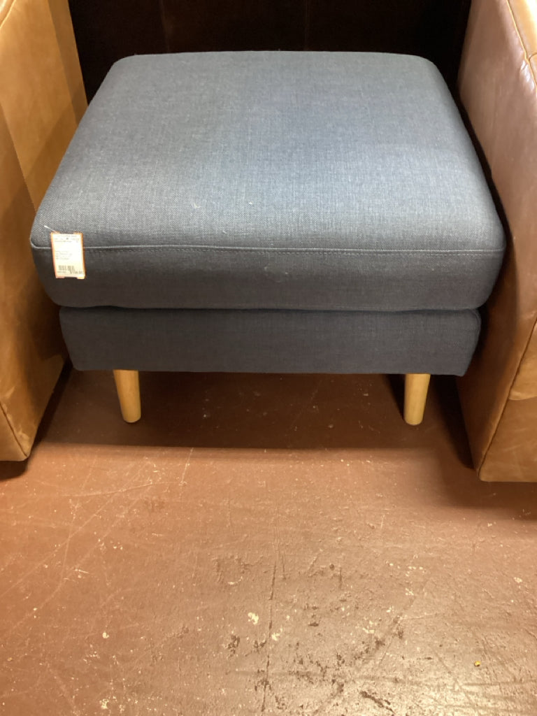 Nomad Ottoman / Navy flatweave / oak legs 27 x 27 x 12.5" high D2JL4SJ4