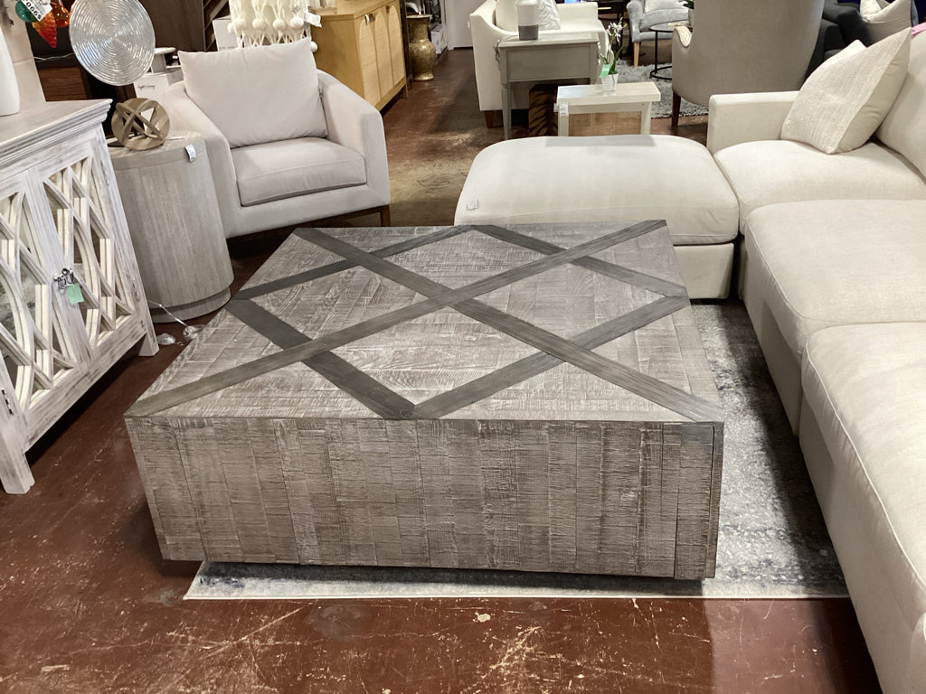 Coffee Table / rustic weathered grey 48 x 48 x 18 AS FOUND