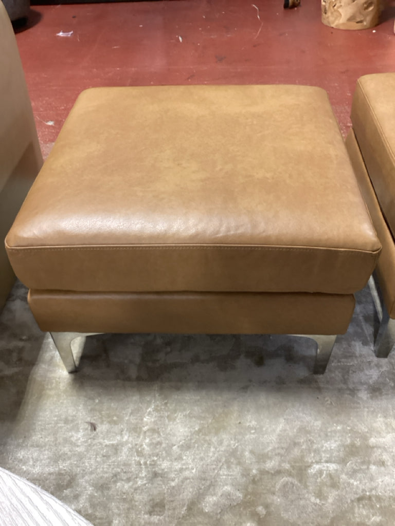 The Nomad Leather Ottoman in Camel 25 x 25 x 16H C3847NCT