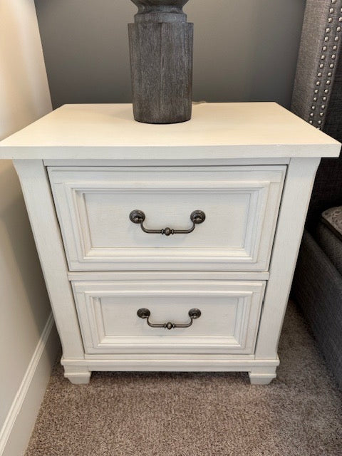 PAIR WHITE Brookfield Nightstand 2 Drawer 24X28X18