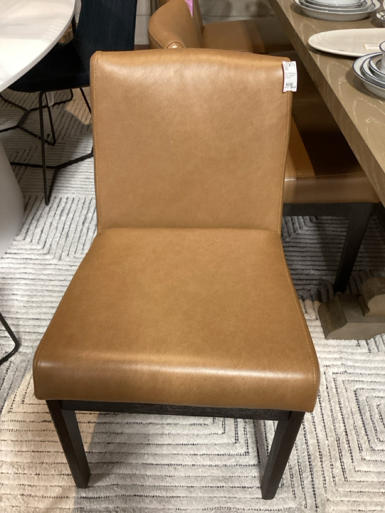 SET of 2 Elliot dining chairs 19x26x31.5" 2HW24L3P