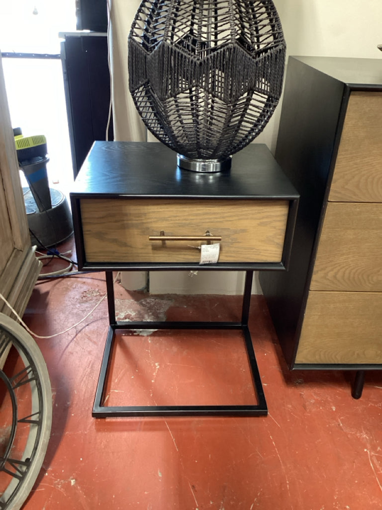 Four Hands August C Shaped Nightstand,Blk top 18x15x25
