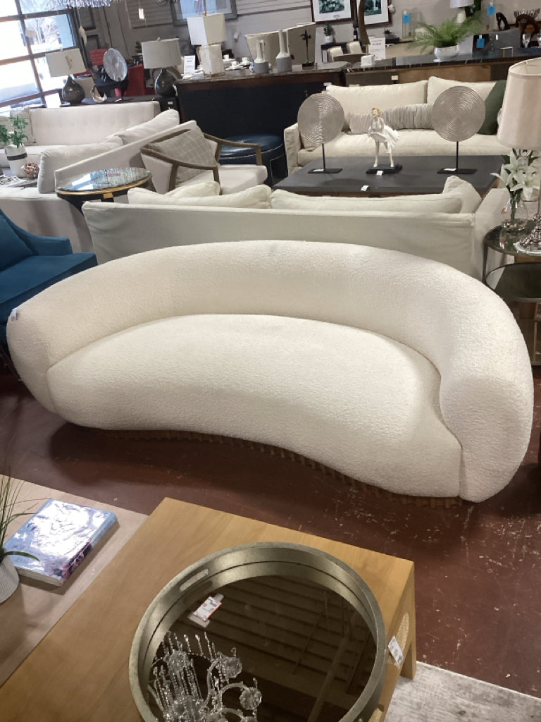 Billow Sofa 90"wx42.6"Dx 27"H Curved Ivory