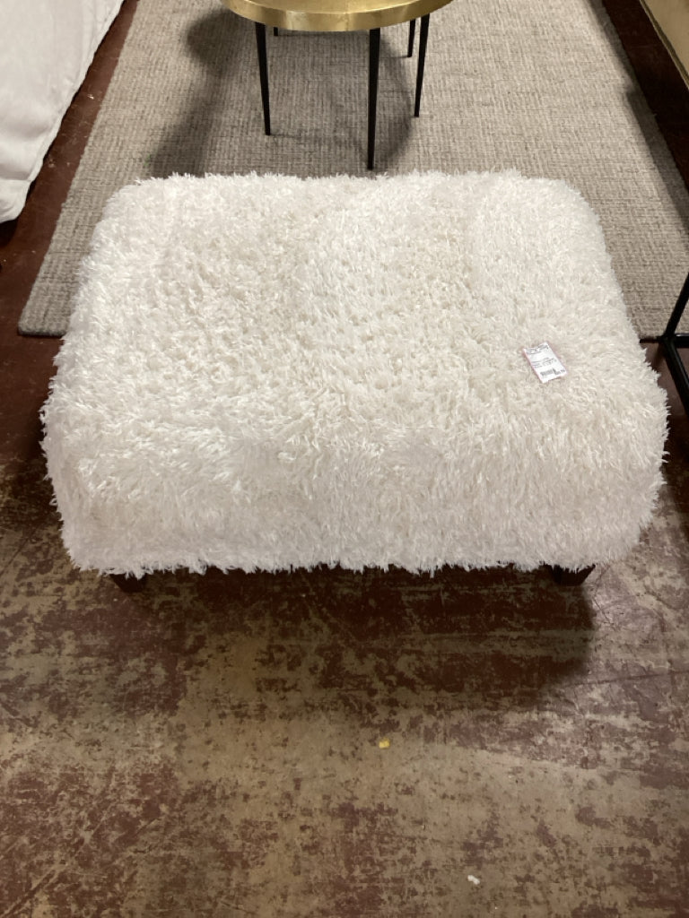 Ottomans / white eyelash upholstered ottoman 31 x 25 x 14