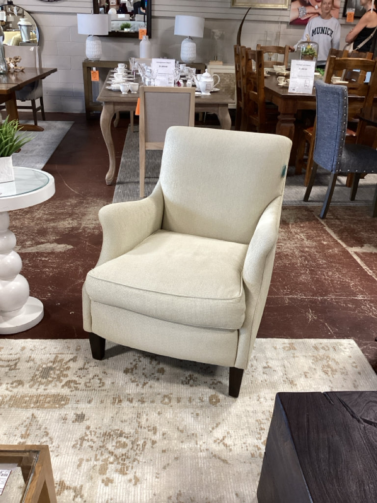 Cisco Cream armchair/ 29 x 24 x 34 high