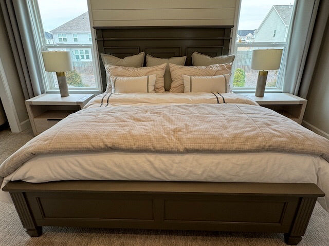 Magnussen, Brookefield Cotton grey panel bed, KING, HB FB Rails