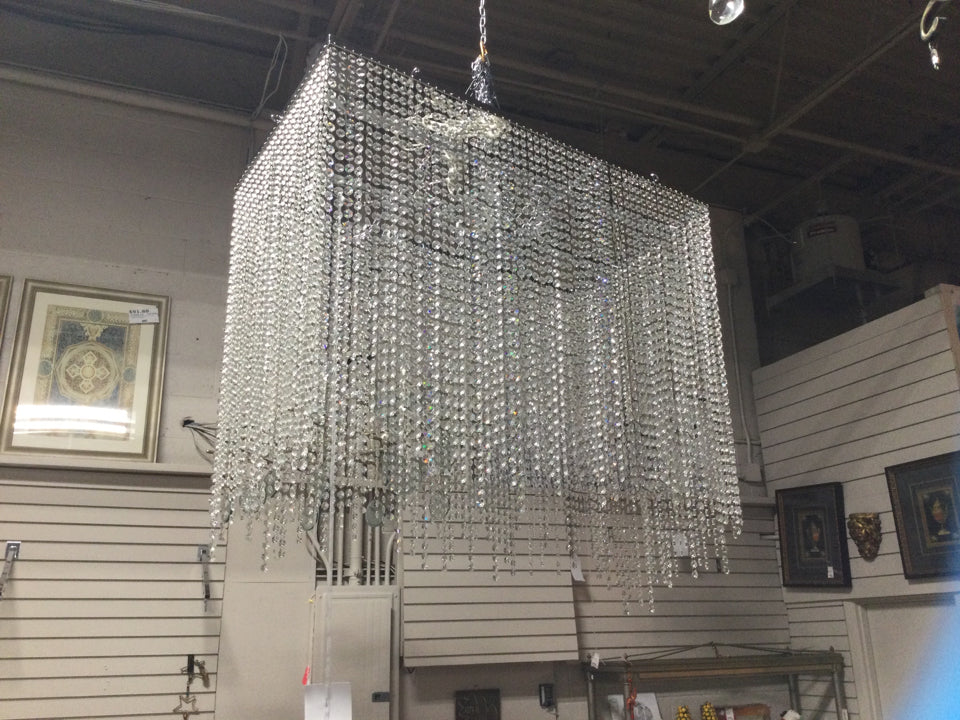 Contemporary 8 Light Chandelie rw/Small Crystal Streamers - 18"W x 35"L