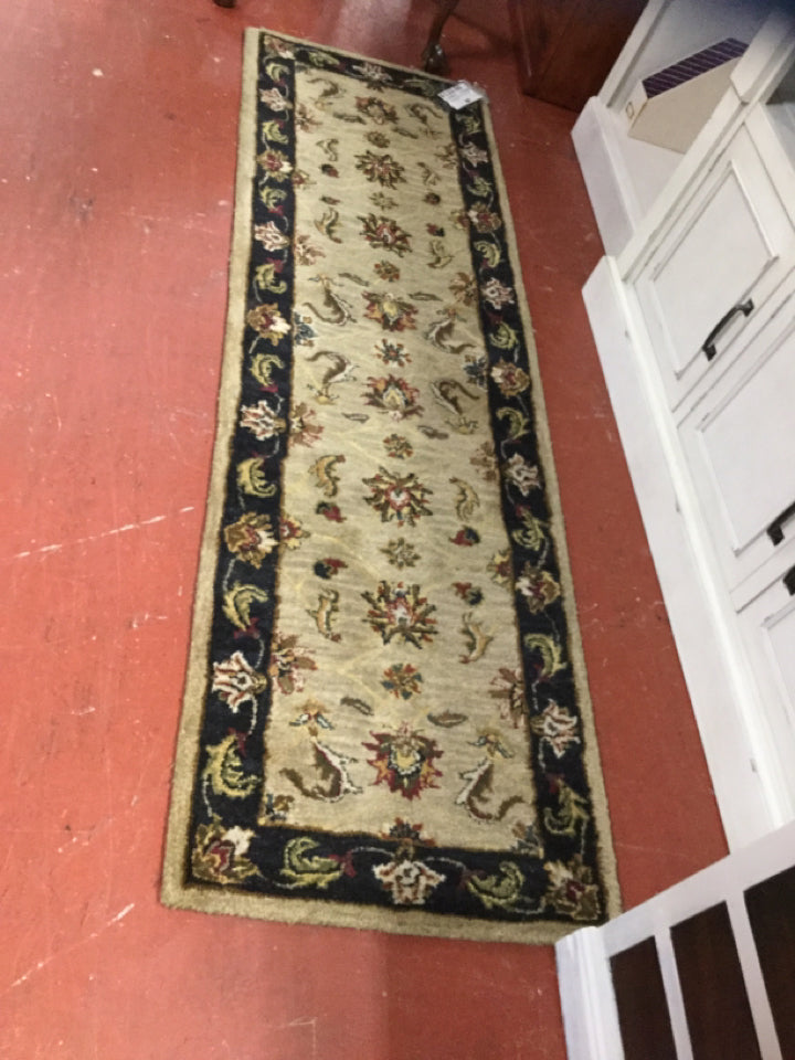 Runner/ handtufted wool/ tan w/ black border 28 x 92