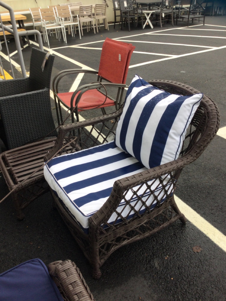 Tommy Bahama Outdoor wicker glider with blue & white cushions